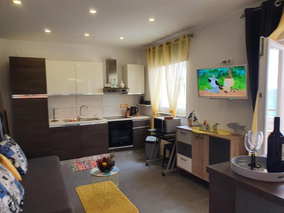 Apartment Pikulo Novalja Buitenkant foto